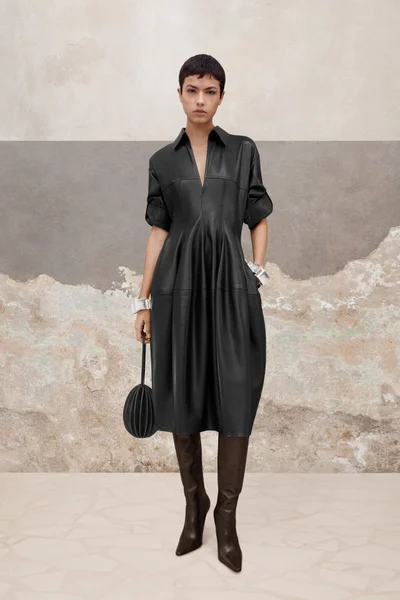 Look 16